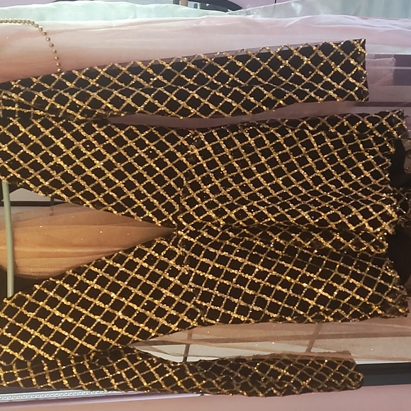 superdown Dresses & Skirts - Superdown black& gold sequin & glitter jumper